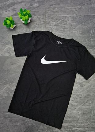 Мужская футболка nike черного цвета