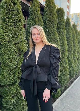 Пишна текстурна блуза