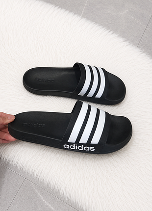 Чоловічі шльопанці бренд оригінал adidas. італія. р. 44 (10) устілка 28 см, на ніжку 27.5 см.