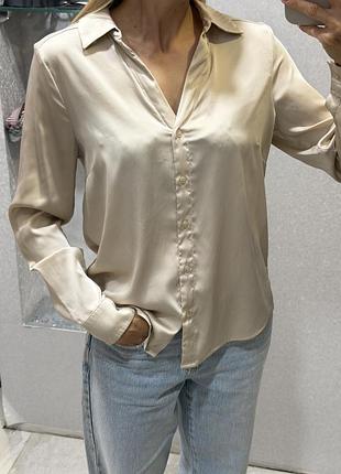 Жіноча сорочка h&m атласна беж/принт