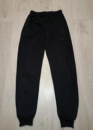 Спортивные штаны на флисе nike