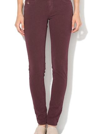Джинсы benetton 4bw4572o5*21 женск. бордо 25 (158 856)