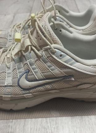 Кроссовки бренда nike p-6000 в бежево-кремовом цвете. состояние отлично!