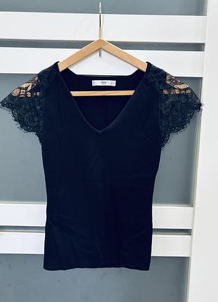 Mango xs/s чорна вечірня з мереживом рукав майка футболка щільний рубчик