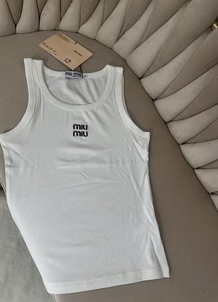 Базова майка міу міу