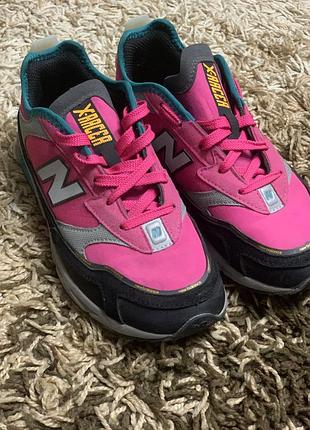New balance x-racer у чорно-рожевому кольорі