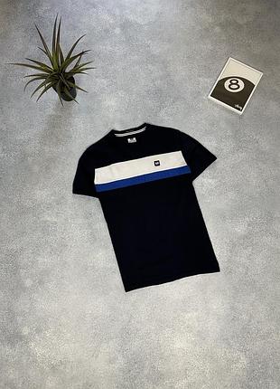 Футболка weekend offender