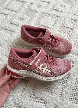 Кросівки на дівчинка asics 31 розмір