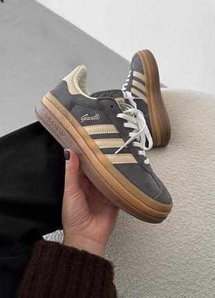 Жіночі кросівки adidas gazelle bold beige white gum 41