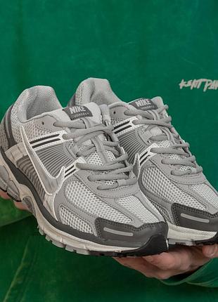 Жіночі кросівки nike zoom vomero 5 grey 37