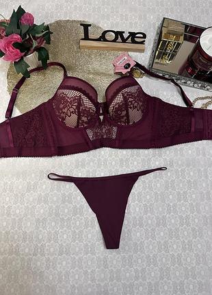 Шикарний неймовірно крутий комплект hunkemoller
