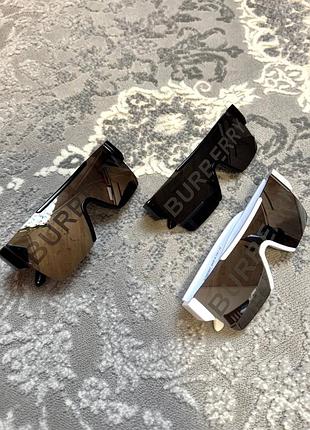 Сонцезахисні окуляри burberry
