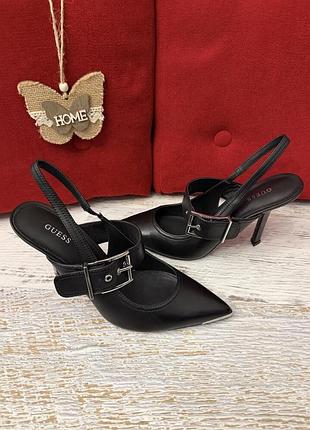 Оригинальн. кожаные фирменные босоножки guess 39р.