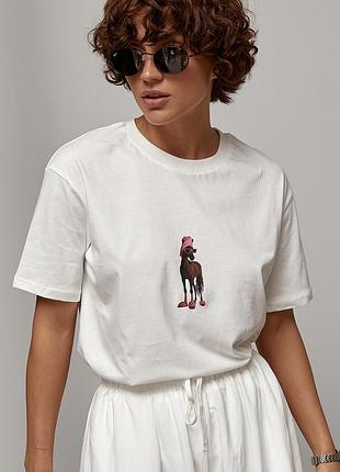 Біла футболка з fashion-принтом