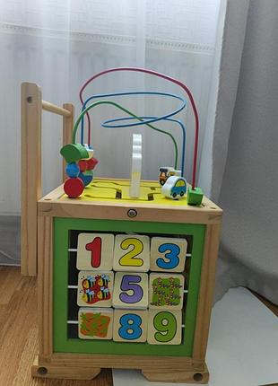 Игрушка бизиборд 4