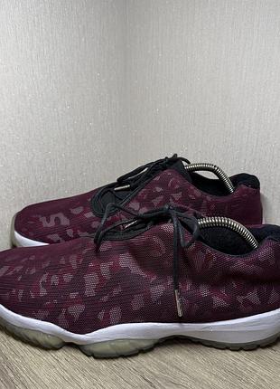 Кроссовки jordan future low bordeaux camo