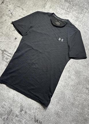 Чоловіча спортивна футболка under armour