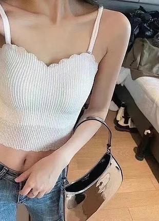 Подовжений топ з чашечками глорія