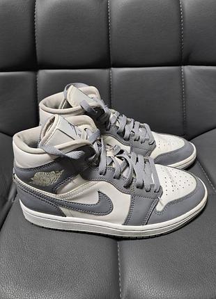 Кроссовки женские nike air jordan 1 mid stealth grey