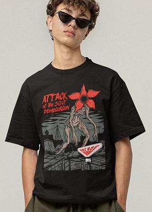 Футболка loys унисекс stranger things (attack of the 50 ft demogorgon) черный xs