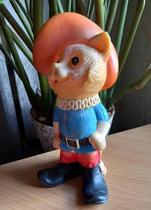 Резиновая игрушка "кот в сапогах" 4