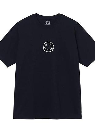 Черная футболка loys nirvana smile logo черные футболки нирвана курт градусный унисекс m