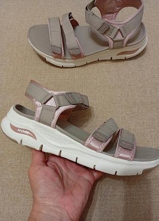 Босоніжки сандалії skechers 40 27 см