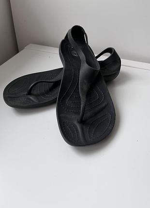 Вʼєтнамки crocs