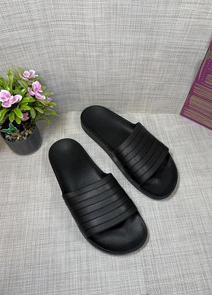 Оригінальні  шльопанці adidas