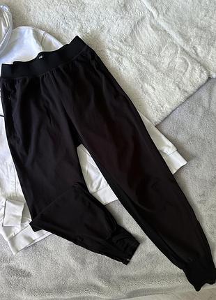 Чорні легкі спортивки h&m