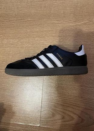 Жіночі кросівки adidas samba чорного кольору
