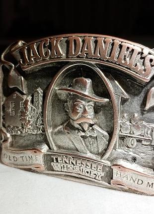 Винтажный кожаный ремень с винтажной бликой jack daniel’s
производитель пряжки: bergamot brass works (сша, оригинал 1989 года)