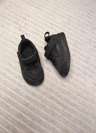 Кросівки nike 21 р 22 р 12.5 см original стан нових