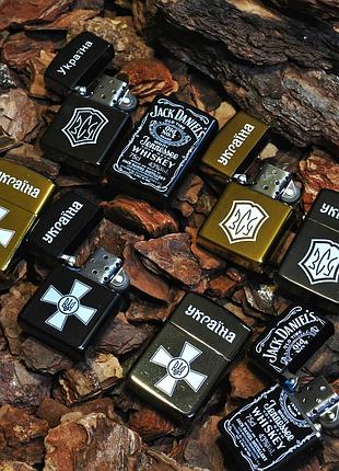 Бензиновые зажигалки с патриотической символикой