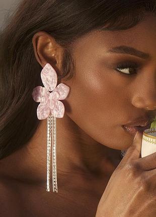 Распродажа серьги prettylittlethig с бриллиантовыми кисточками