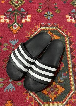 Adidas adilette black