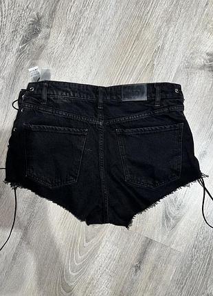 Стильні шорти bershka збоку шнуруються
