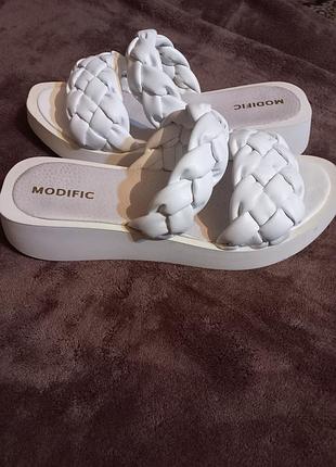 Стельные белые плетеные шлепанцы modific 39 р.