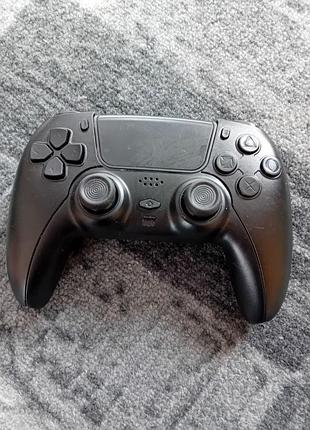 Беспроводной контроллер battletron, который совместим с playstation 4 и пк.