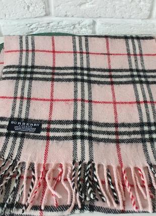 Burberry шарф.