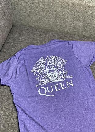 Футболка з логотипом гурту "queen"