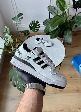 Кроссовки мужские adidas forum white black