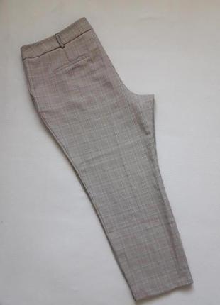 Бесподобные стрейчевые стильные укороченные брюки принт клетка батал dorothy perkins4 фото