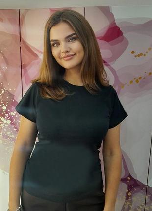 Біла футболка жіноча