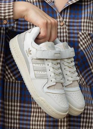 Кросівки жіночі adidas forum white grey