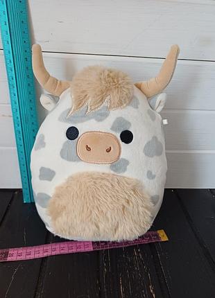 Мягкая игрушка squishmallows сквиш барса (borsa) серая пятнистая коровка из хайленда корова