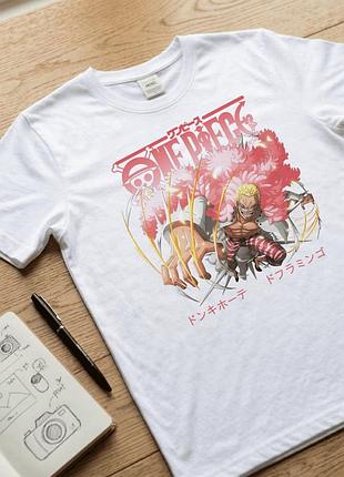 Чоловіча футболка біла з аніме принтом розмір xxxl «one piece / ван піс» з персонажем donquixote doflamingo / донкіхот дофламінго.