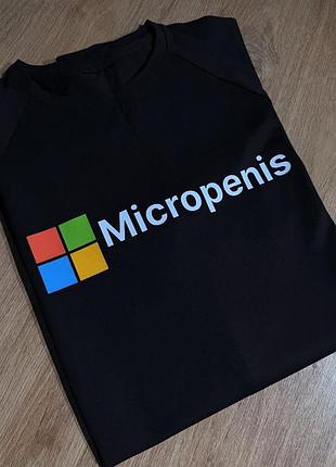 Футболка чорна з написом micropenis у стилі логотипа microsoft