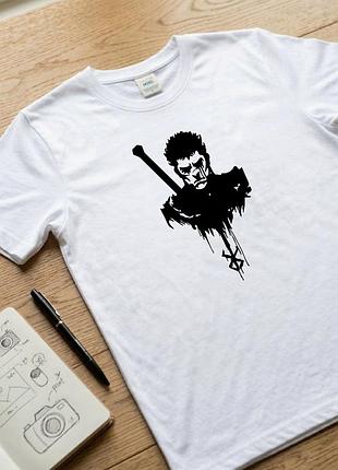 Мужская футболка белая с аниме принтом размер s «guts (berserk)» — стильная футболка унисекс, молодежная streetwear