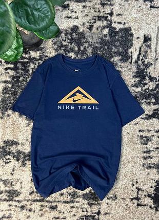 Футболка nike trail